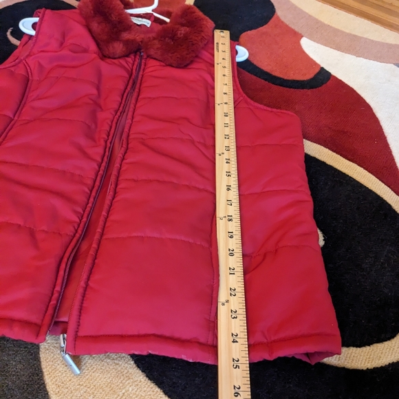 Puffer Vest Red - Picture 5 of 7